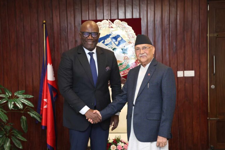 प्रधानमन्त्रीसँग ‘लस एण्ड ड्यामेज फण्ड’का कार्यकारी निर्देशकको भेट