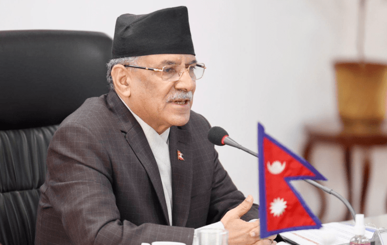 प्रचण्डद्वारा हजारौँ युवालाई नेपाली कम्युनिस्ट पार्टीमा स्वागत