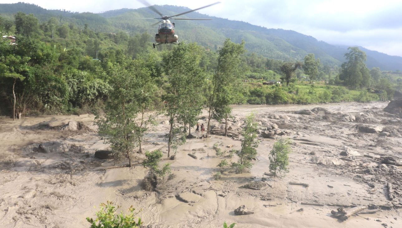रसुवा बाढी: ५० जनाको उद्धार