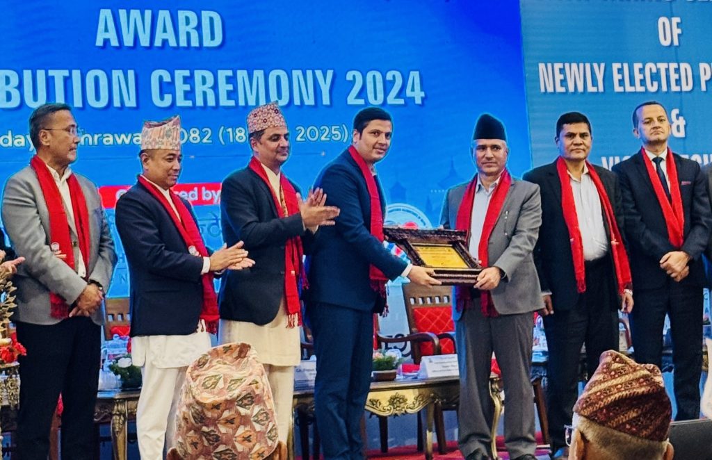 नबिल बैंक उत्कृष्ट वित्तीय प्रतिवेदनको गोल्ड अवार्डबाट सम्मानित