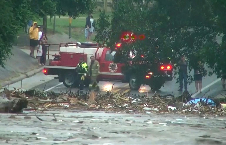 टेक्सासमा विनाशकारी बाढी : मृत्यु हुने सङ्ख्या २५ पुग्यो, उद्धार कार्य जारी
