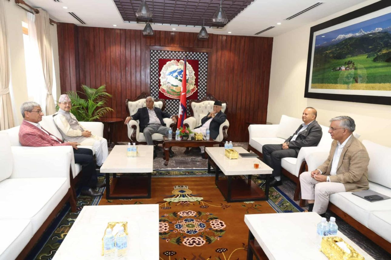 प्रमुख दुई दलका शीर्ष नेताको छलफल