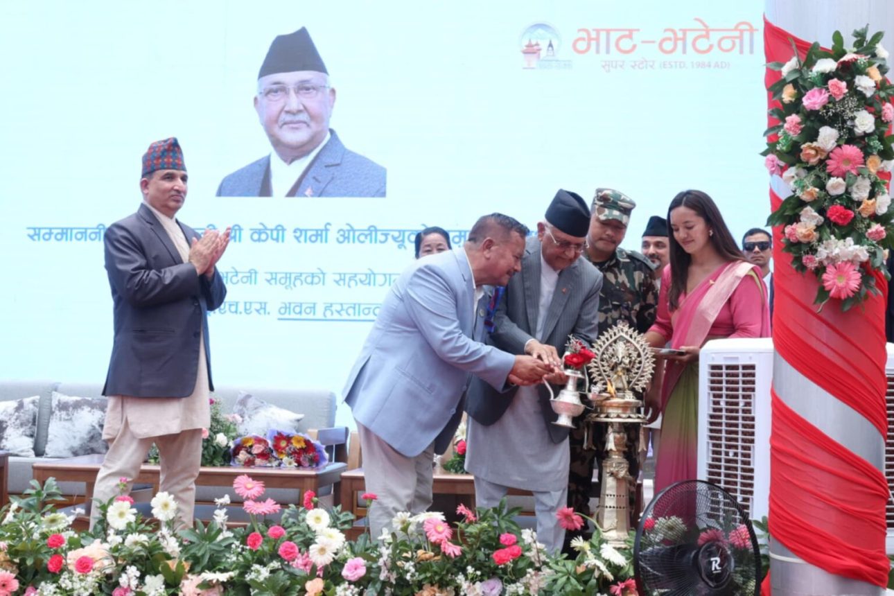 प्रधानमन्त्रीद्वारा शिक्षण अस्पतालको विस्तारित सेवा भवनको उद्घाटन