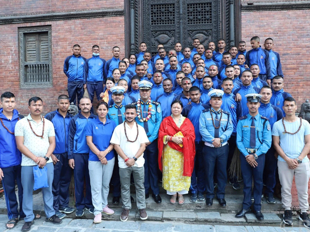 पशुपतिनाथ सफाइमा प्रहरी अधिकारीसहित सयौँ सहभागी