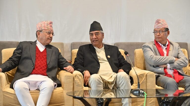 कांग्रेस पदाधिकारी बैठक बस्दै