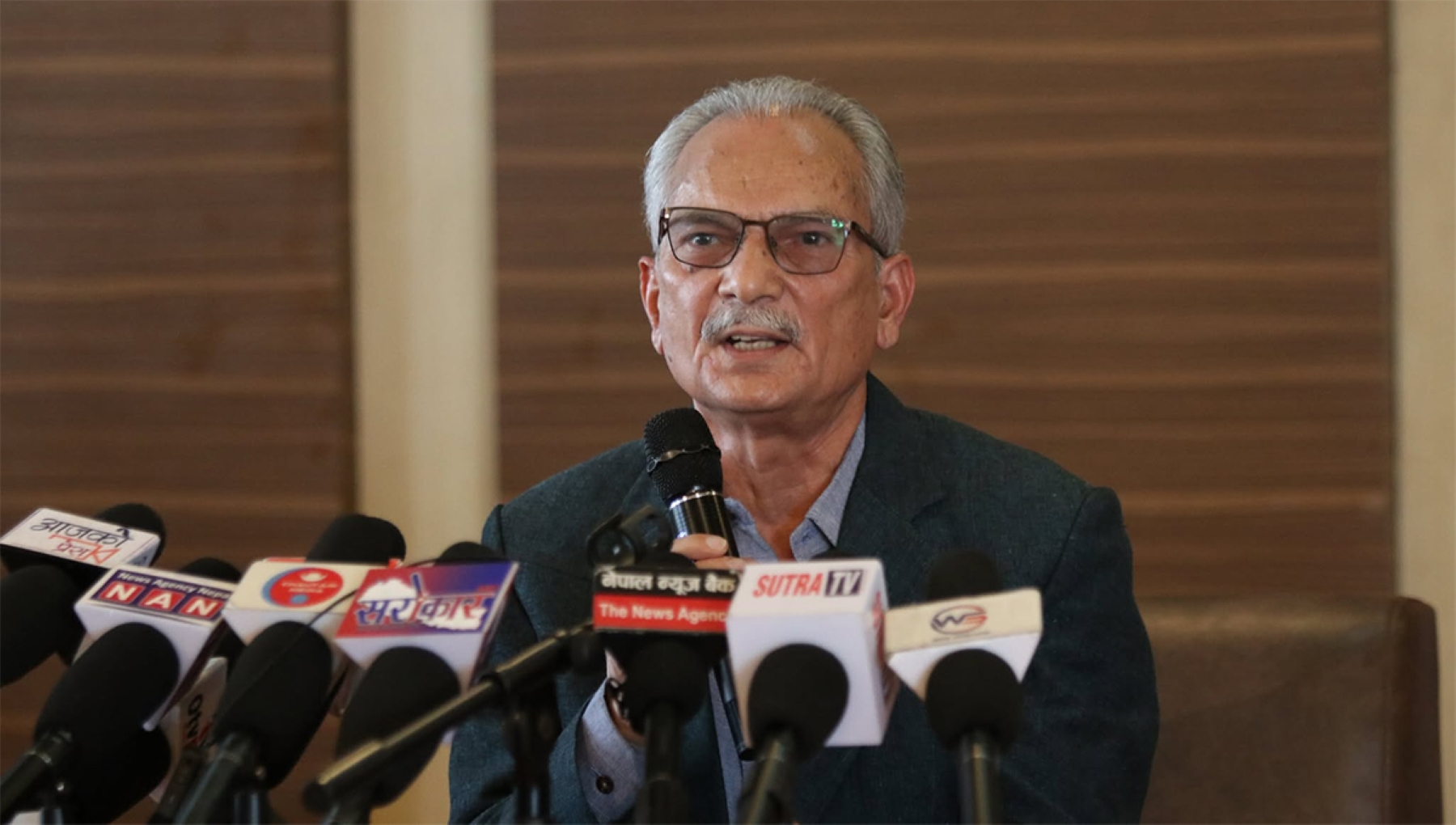 अर्थपूर्ण भारत भ्रमणमा डा. बाबुराम भट्टराई