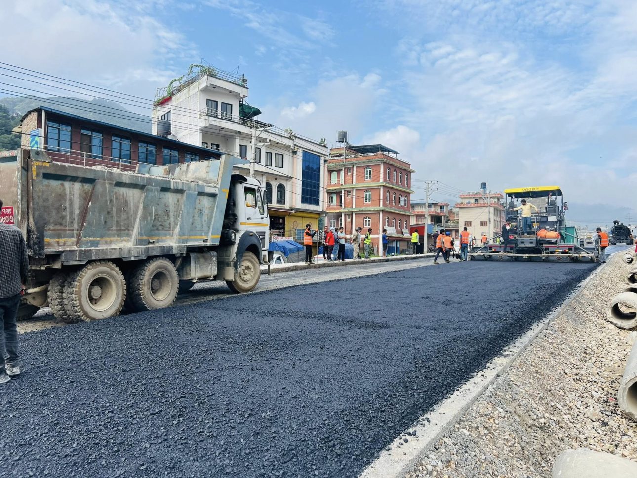 अरनिको राजमार्गको जनागाल–भैँसेपाटी खण्डमा कालोपत्र पुनः सुरु