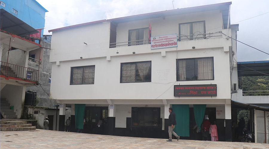 अख्तियारको छापा काभ्रे मालपोतमा, नासु २ लाख नगदसहित नियन्त्रणमा