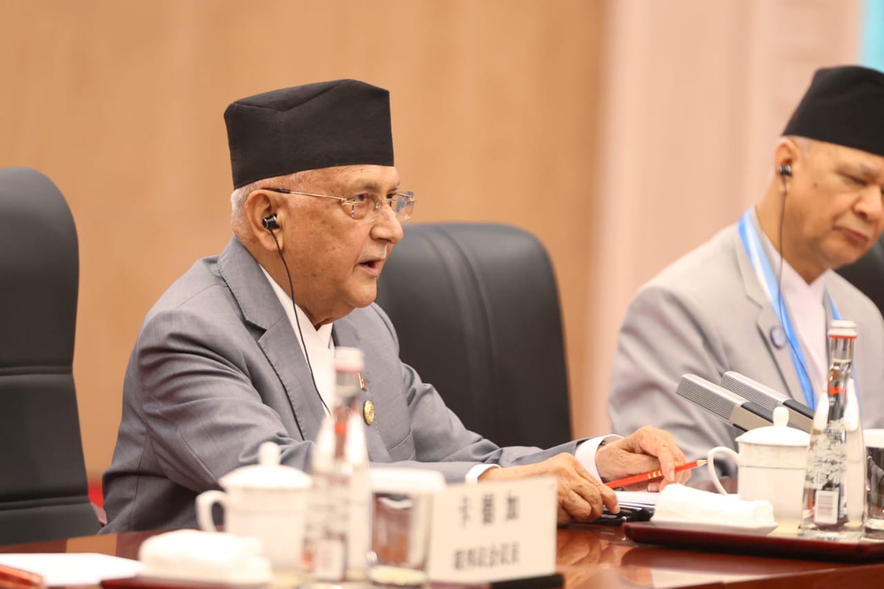 एससिओ प्लस शिखर सम्मेलनका क्रममा ओली–सुसौलिथबीच द्विपक्षीय छलफल