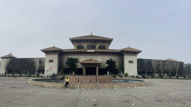 प्रतिनिधिसभा बैठक अनिश्चितकालका लागि स्थगित