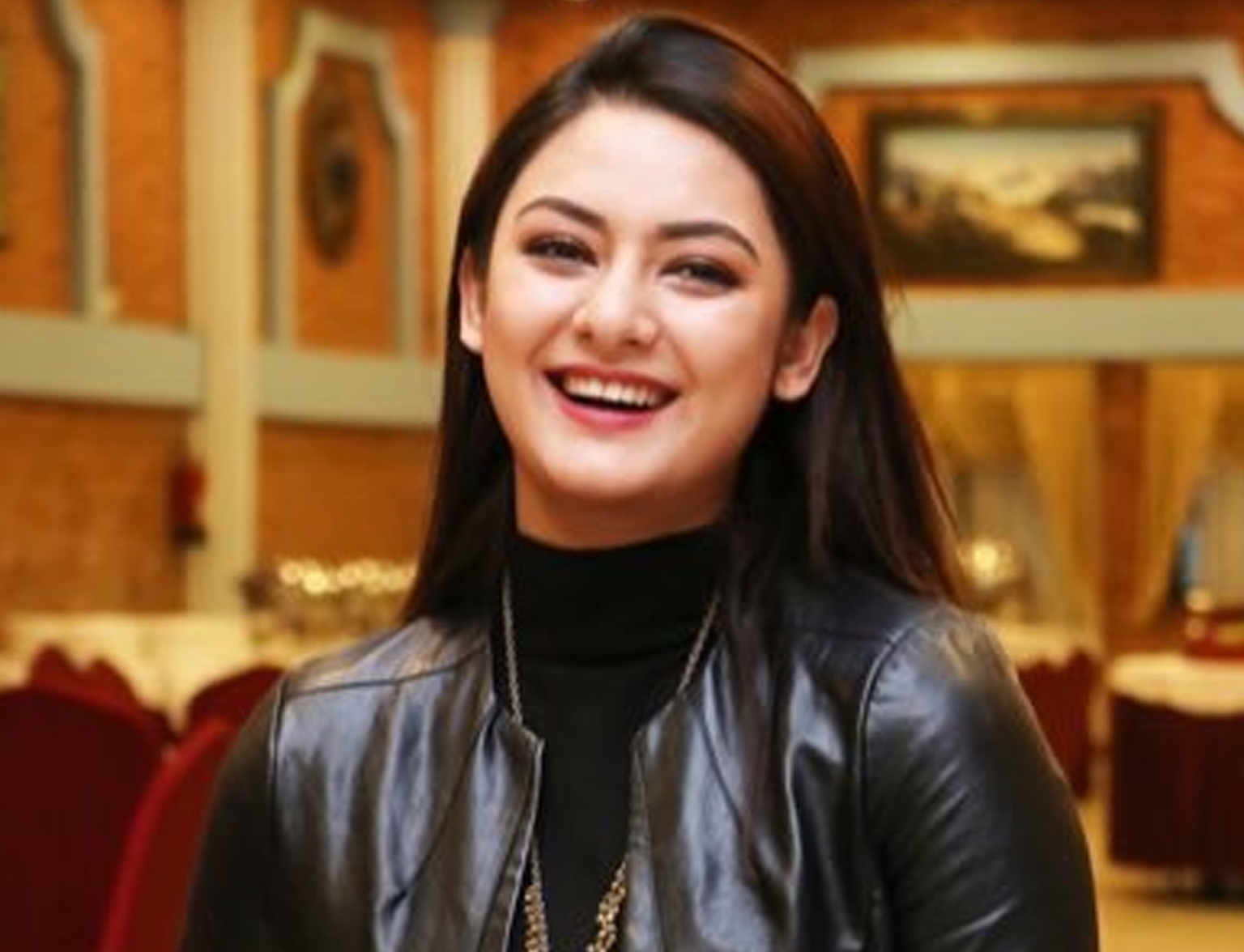 समाजका टिप्पणीबाट आक्रान्त अभिनेत्री वर्षा राउत: ‘यो समाजमा बाँच्न गाह्रो भइसकेको छ’