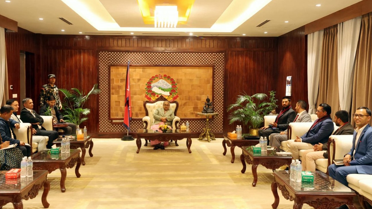 रबि लामिछानेले प्रधानमन्त्री कार्कीलाई भने- फागुन २१ को चुनाव सार्ने चलखेल निस्तेज पार्नुस्