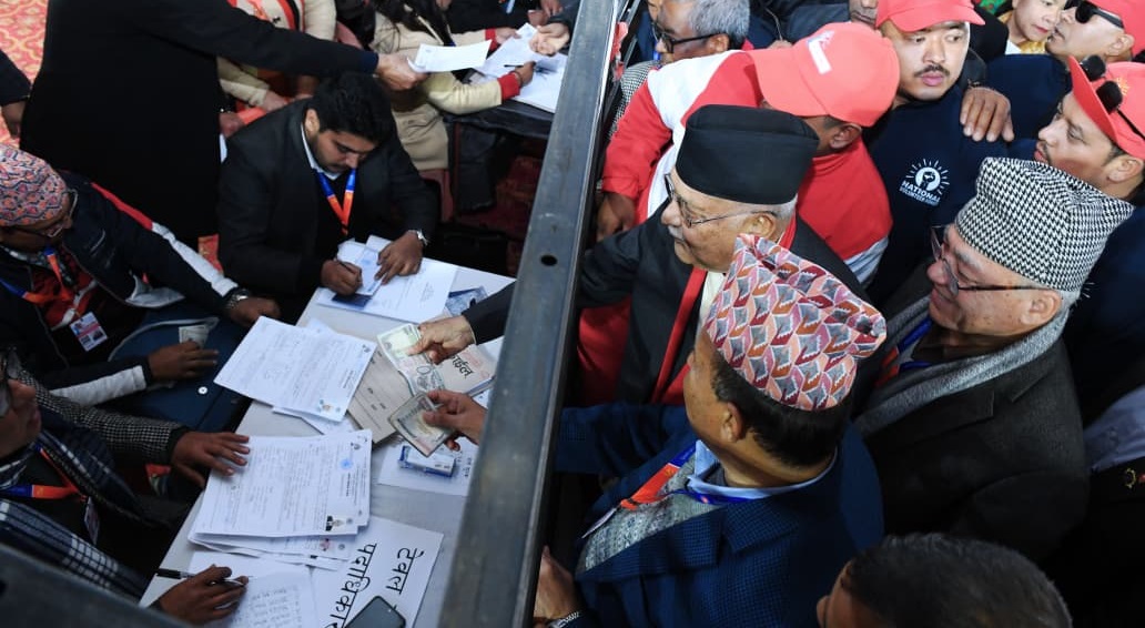 ओलीले उम्मेदवारी दर्ता गराए