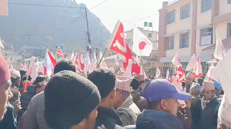 बझाङमा नेकपा एमालेबाट ऐन महरको उम्मेदवारी दर्ता