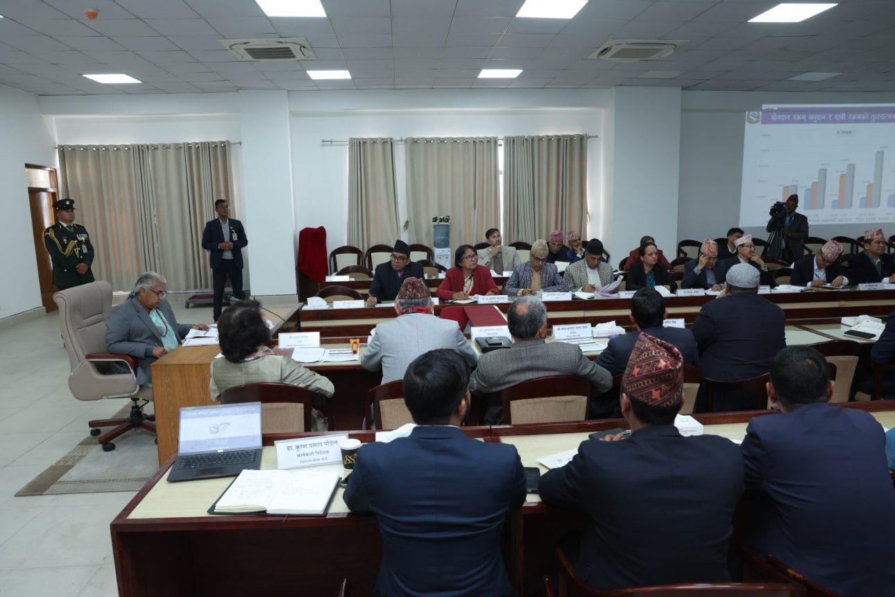 ऋण लिएर भए पनि स्वास्थ्य बिमा सेवा निरन्तर हुन्छ : प्रधानमन्त्री