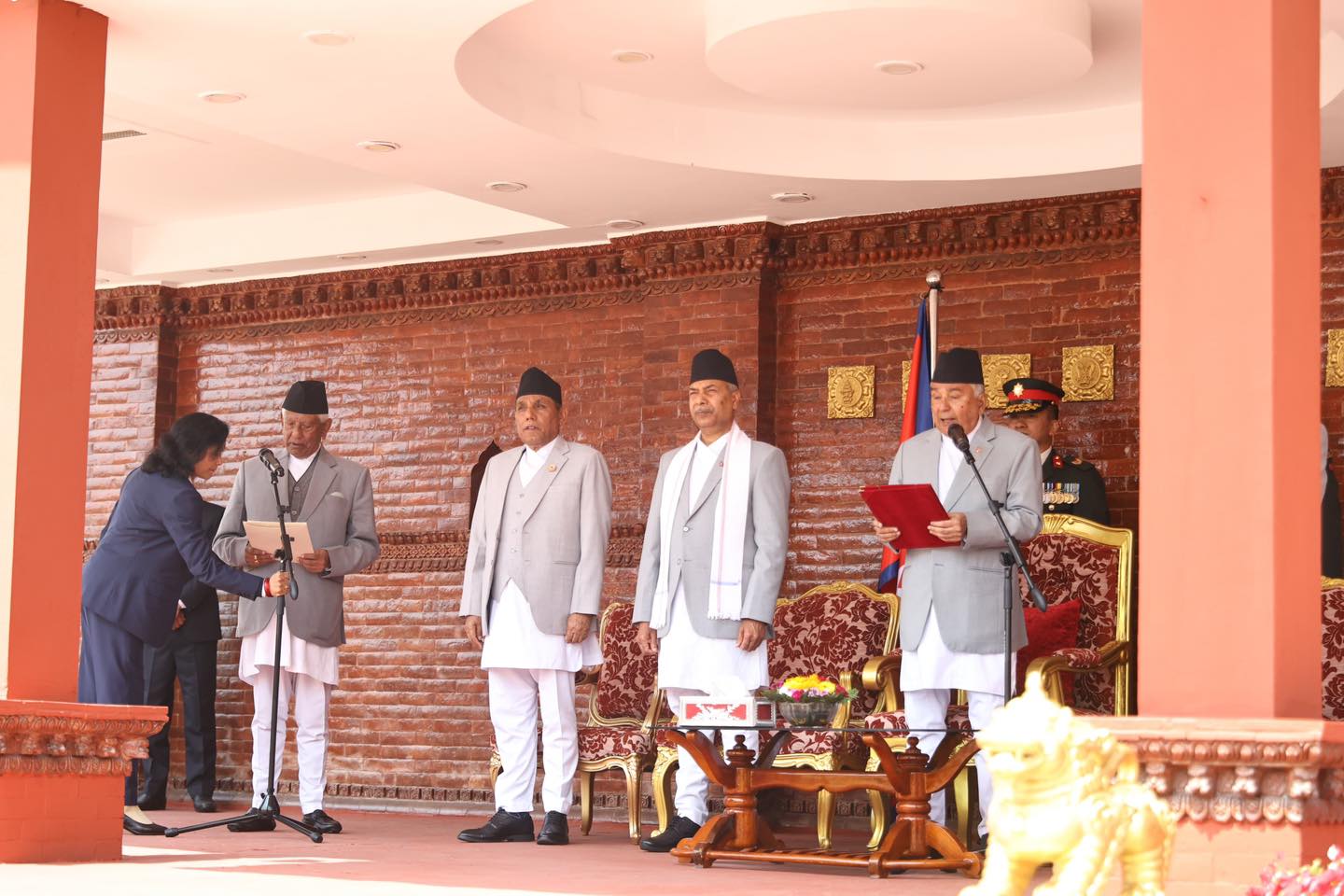 केसीले गरे पद तथा गोपनीयताको शपथ, प्रतिनिधिसभा प्रक्रिया अघि बढ्ने