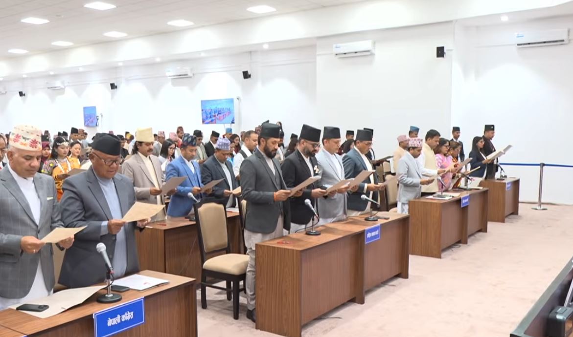 नवनिर्वाचित सांसदद्वारा शपथ ग्रहण सम्पन्न