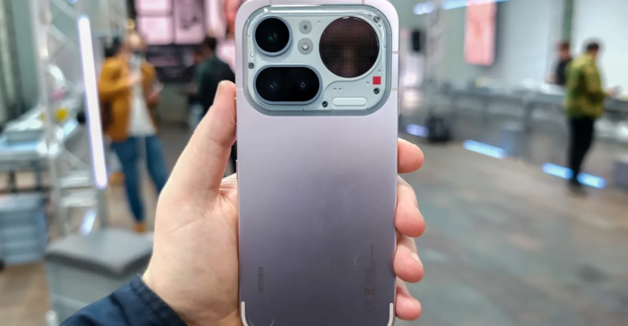 सीजी मोबाइल्सद्वारा Nothing Phone 4a Pro लन्च, पहिलो १५० ग्राहकलाई उपहार