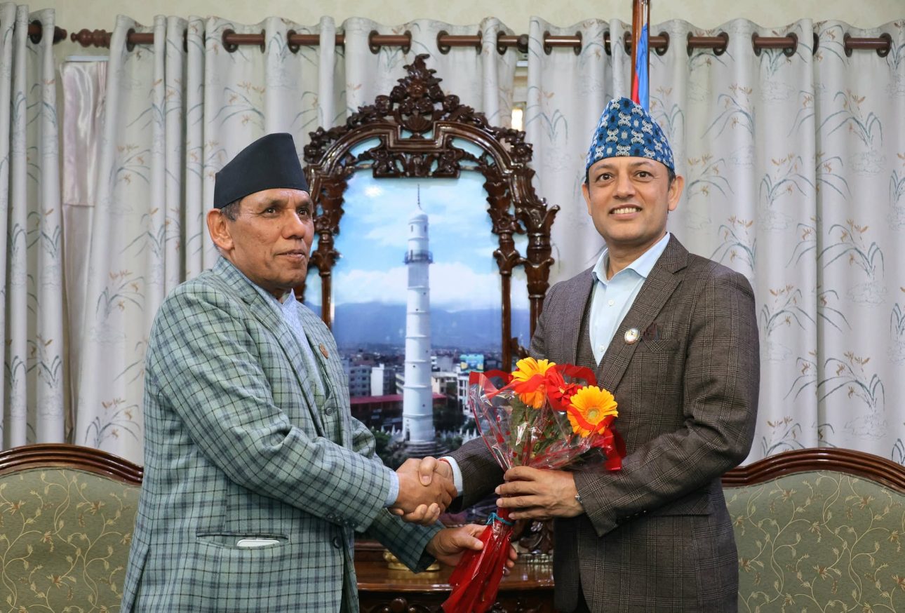 सभामुख डोलप्रसाद अर्याल र राष्ट्रियसभा अध्यक्ष नारायणप्रसाद दाहालबीच पहिलो औपचारिक भेट