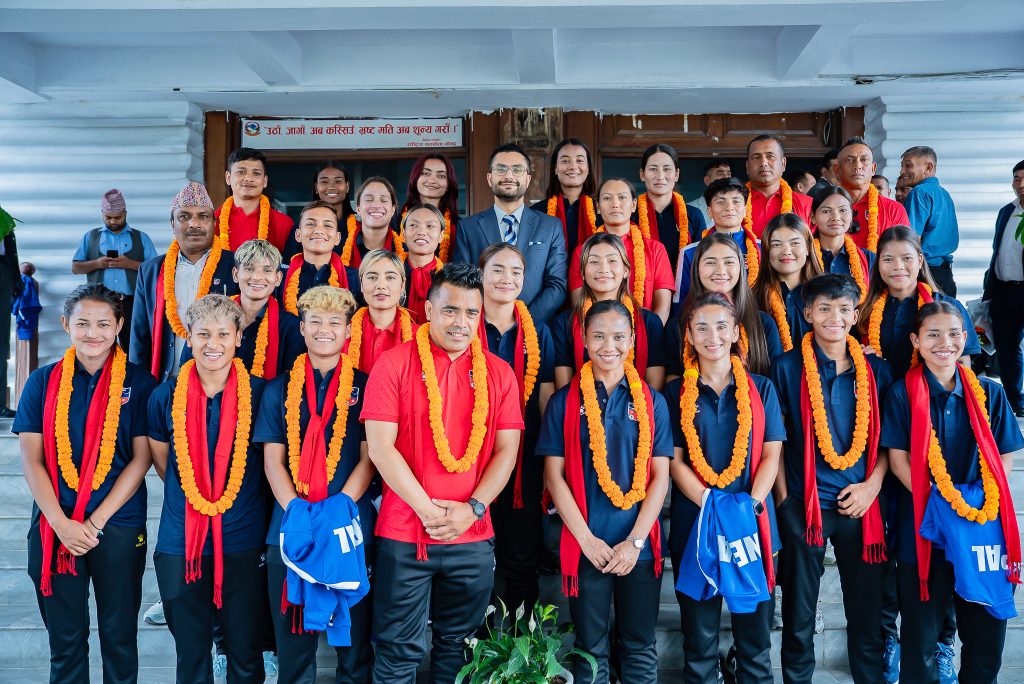 साफ महिला च्याम्पियनसिपका लागि टोली बिदाइ, खेलाडी सम्मानमा सरकार प्रतिबद्ध : मन्त्री पोखरेल