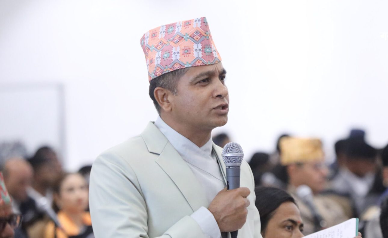 महिला फुटबल टोलीको एशियाली खेलकुद सहभागिता सुनिश्चित गर्न एमाले प्रमुख सचेतक महरको माग