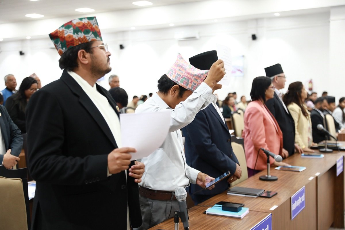 संसद् बैठक पुनः स्थगित, भोलि बस्ने