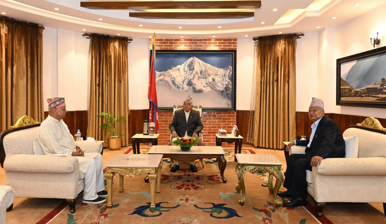 तराई–मधेशको अवस्थाबारे राष्ट्रपति पौडेलको पूर्वराष्ट्रपति यादव र पूर्वउपराष्ट्रपति झासँग छलफल