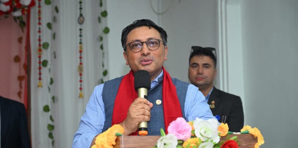 करको दायरा फराकिलो बनाएर मुलुकको आम्दानी बढाउने नीति लिएका छौँ : अर्थमन्त्री